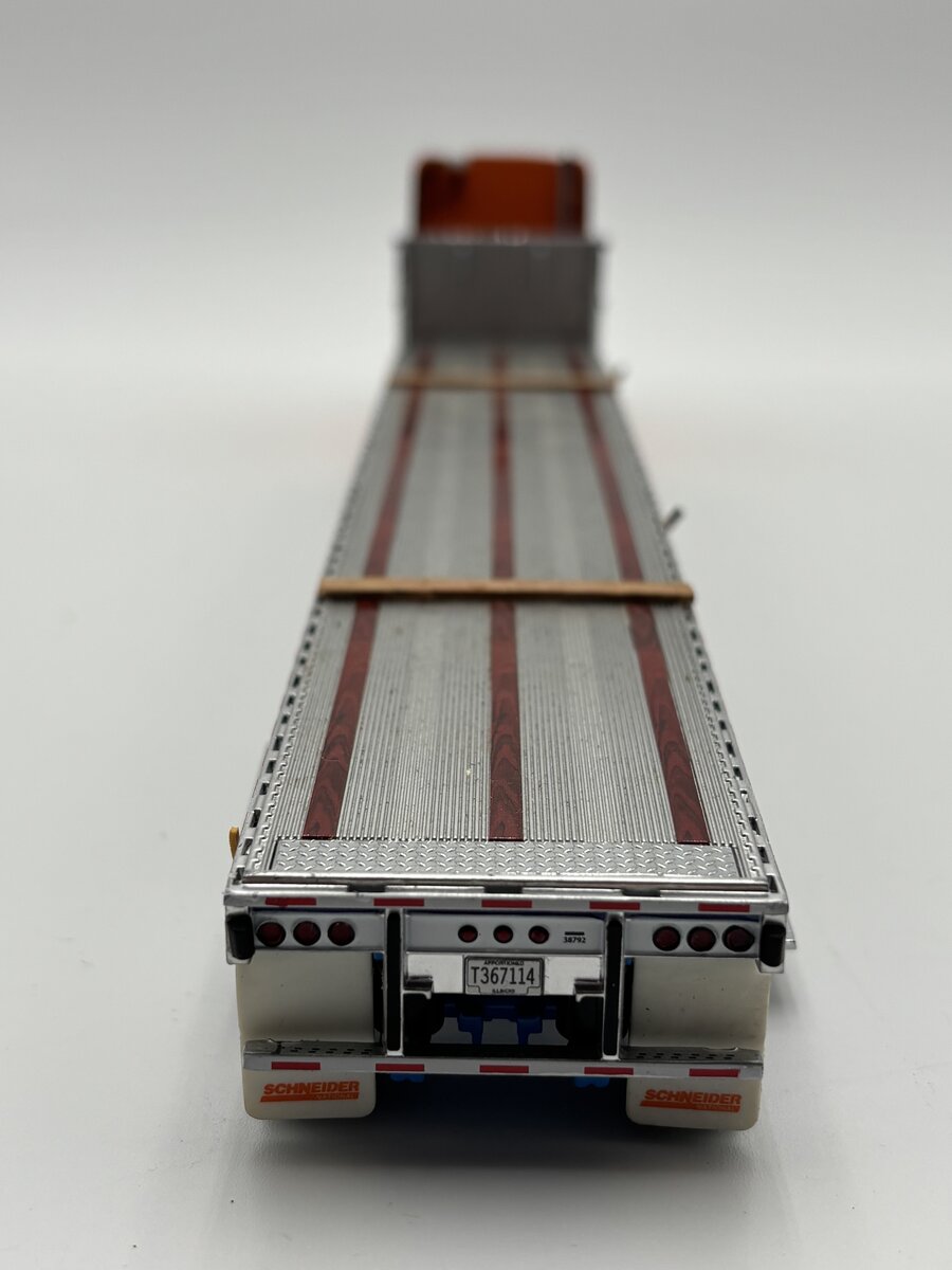 Sword 3002-SCH 1:50 Schneider FL with East Flatbed Trailer