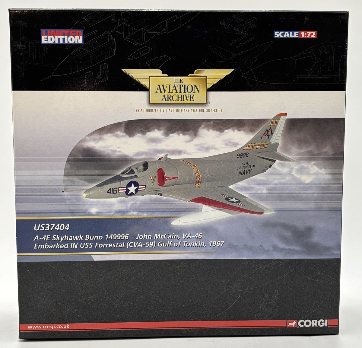 Corgi US37404 1:72 A-4E Skyhawk Bruno 149959, John McCain