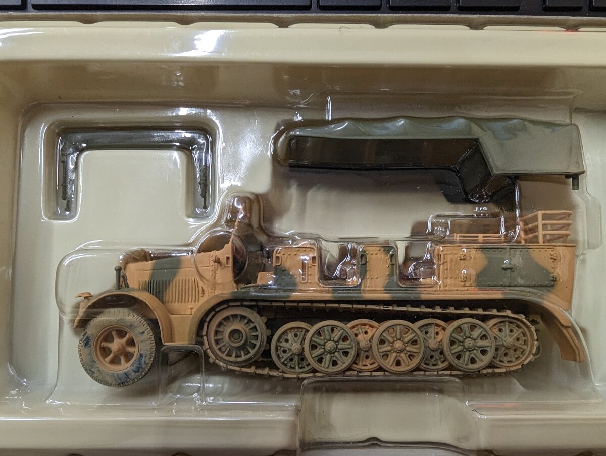 Corgi CC60003 1:50 Diecast Sd.Kfz.7/1 Krauss-Maffei Semi-Track, German Army