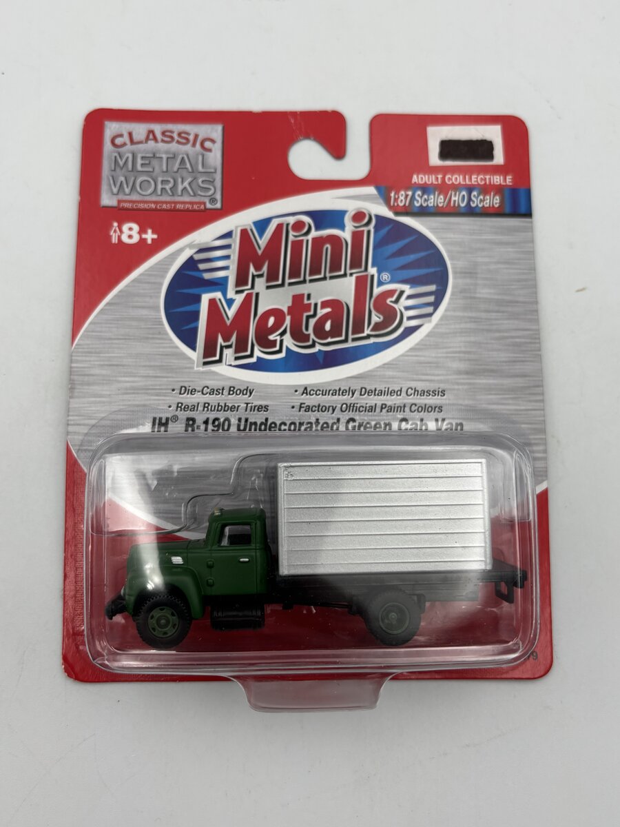 Classic Metal Works 30179 HO Undecorated Green IH R-190 Delivery Truck