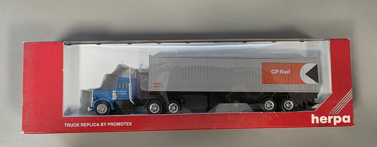 Herpa 6094 HO Peterbilt CP Rail Tractor Trailer