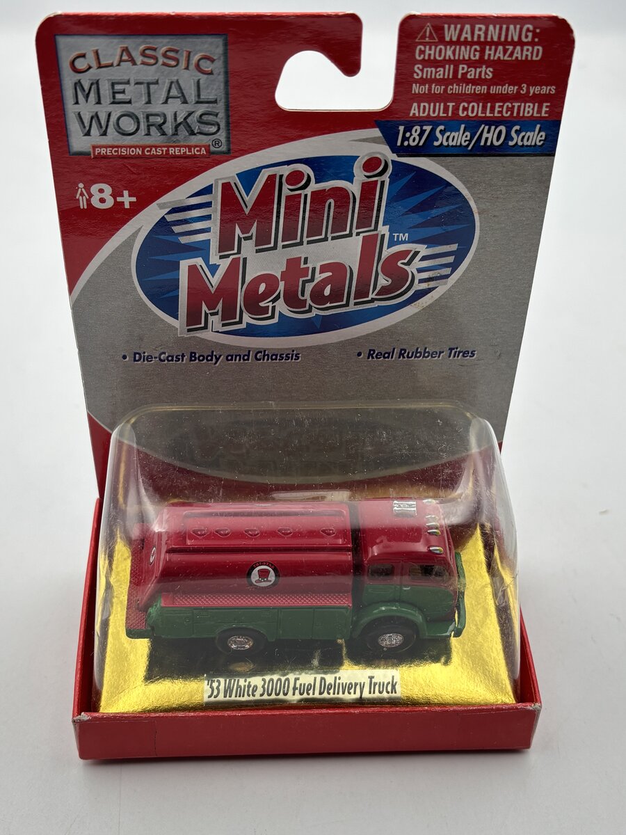 Classic Metal Works 30112 HO Mini Metals Red/Green '53 3000 Fuel Delivery Truck