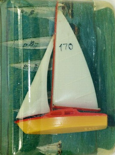Noch 10710 HO / TT / N Scale Sailboat Closed