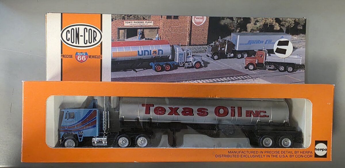 Con-Cor 0004-000102 HO Tractor Oil Tanker Texas Oil Inc. Trailer