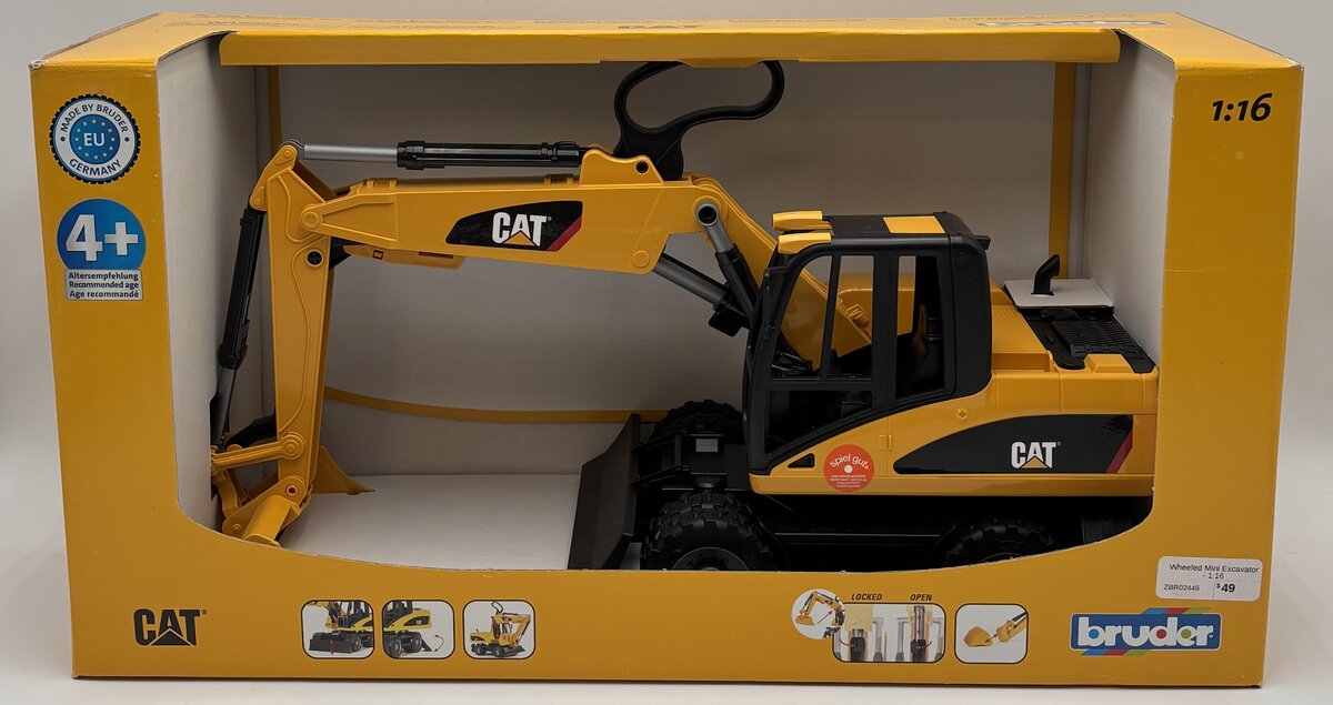 Bruder 02446 1:16 Caterpillar Small Excavator