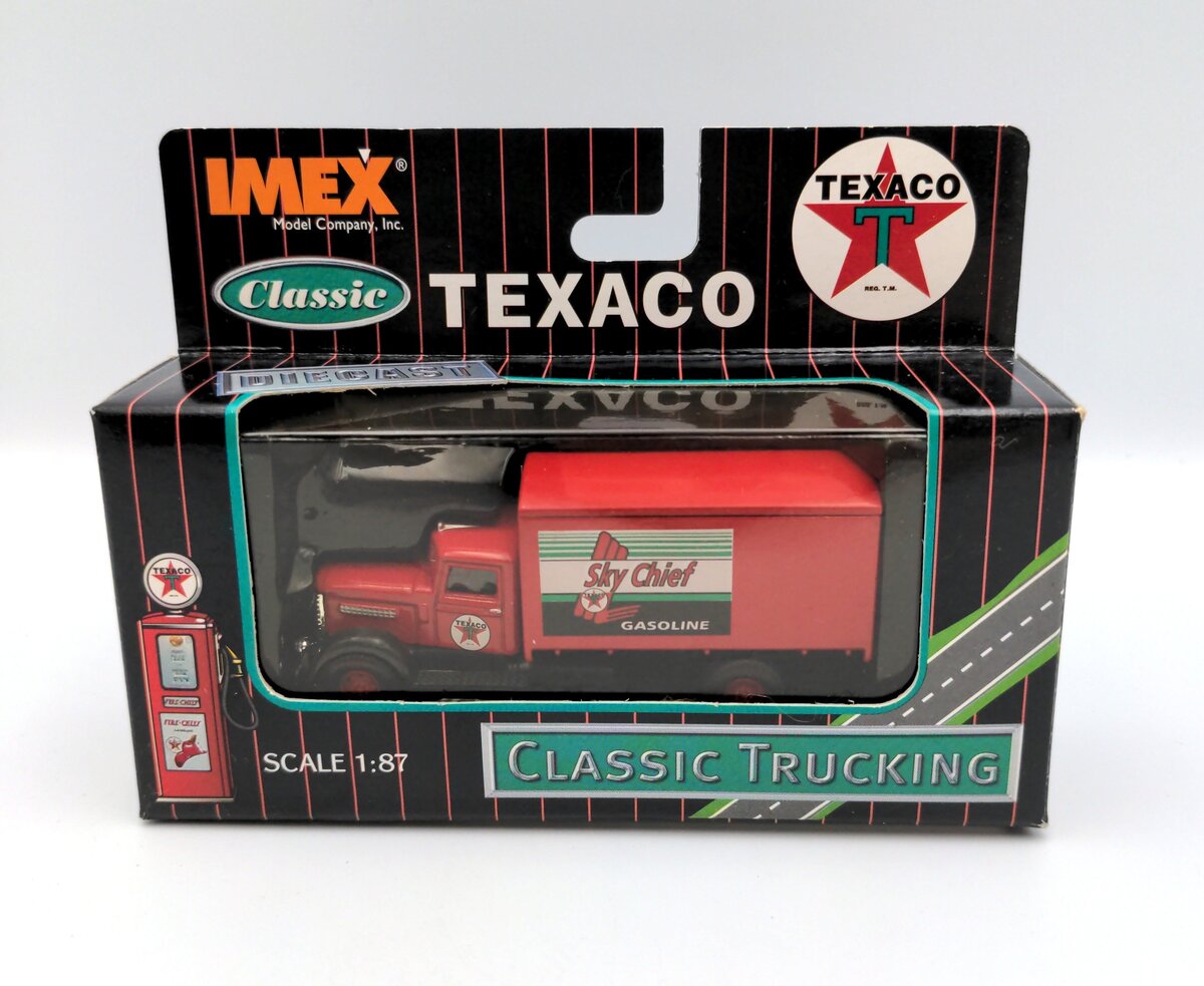 Imex 870174 1:87 HO Classic Trucking Sky Chief Peterbilt Box Truck Texaco