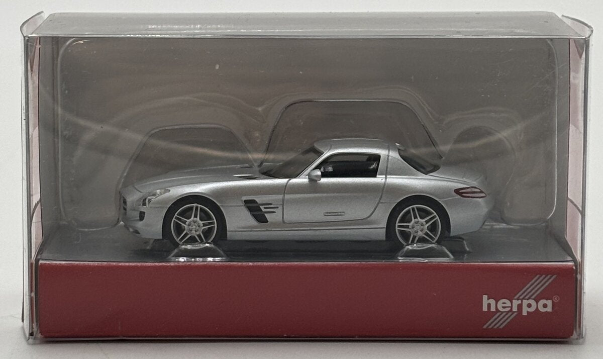 Herpa 034411 HO Mercedes-Benz SLS AMG Coupe in Iridium Metallic Silver
