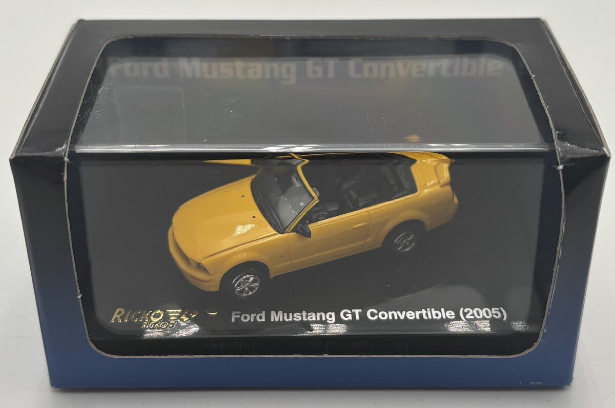 Ricko 38474 1:87 2005 Ford Mustang GT Convertible Top in Yellow
