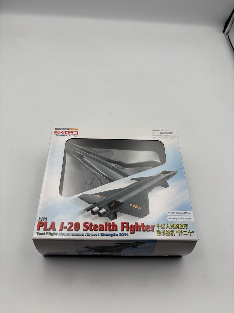 Dragon 51030 1:144 PLA J-20 Stealth Fighter Test Flight Heungtianba Airport