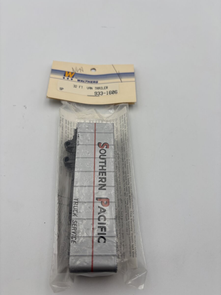 Walthers 933-1606 HO Southern Pacific 32' Van Trailer Kit