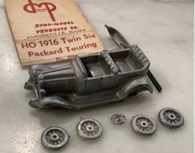Dyna-Model 2004 1:87 1916 Twin-6 Packard Unpainted Model Kit