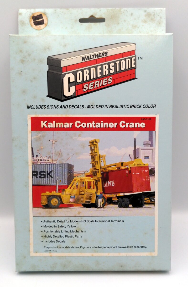 Walthers 933-3109 HO Kalmar Container Crane Kit
