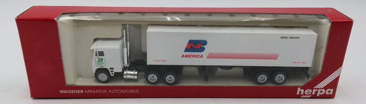 Herpa 6015 HO Freightliner BN America COE with 40’ Container