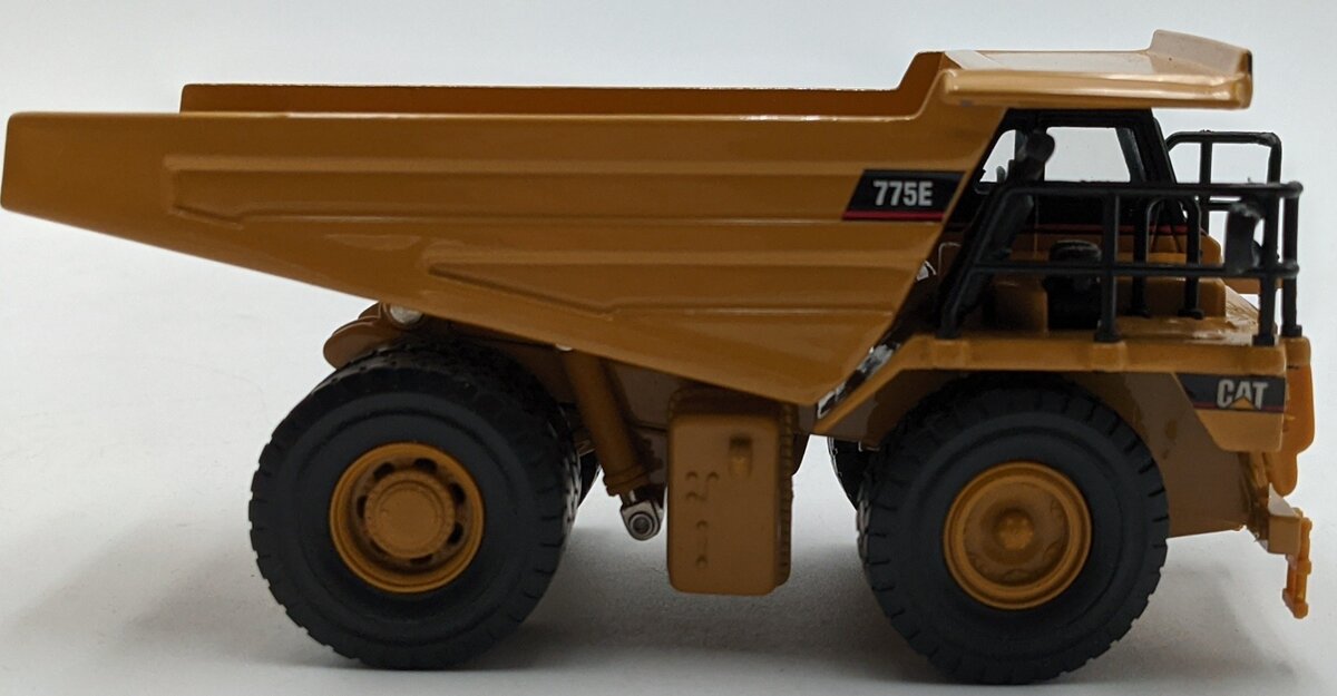 Norscot 55095 S CAT(R) American Construction Equipment 775E Off-Highway Truck