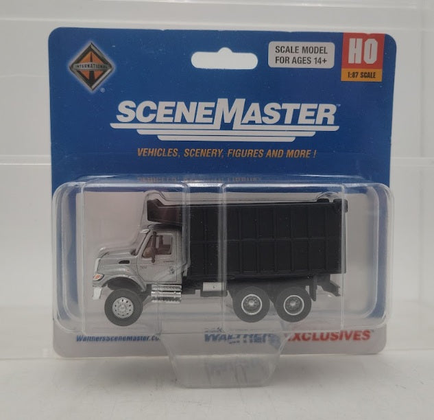 Walthers 949-11677 HO Scale Silver/Black International 7600 Dual-Axle Coal Truck