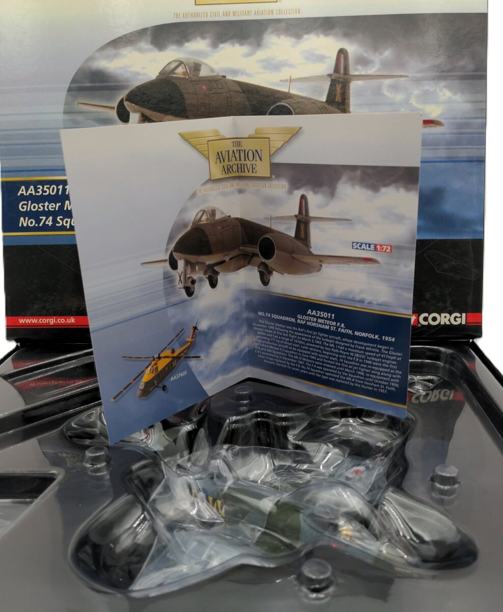 Corgi AA35011 1:72 Gloster Meteor F.8, RAF 74 Model Airplane