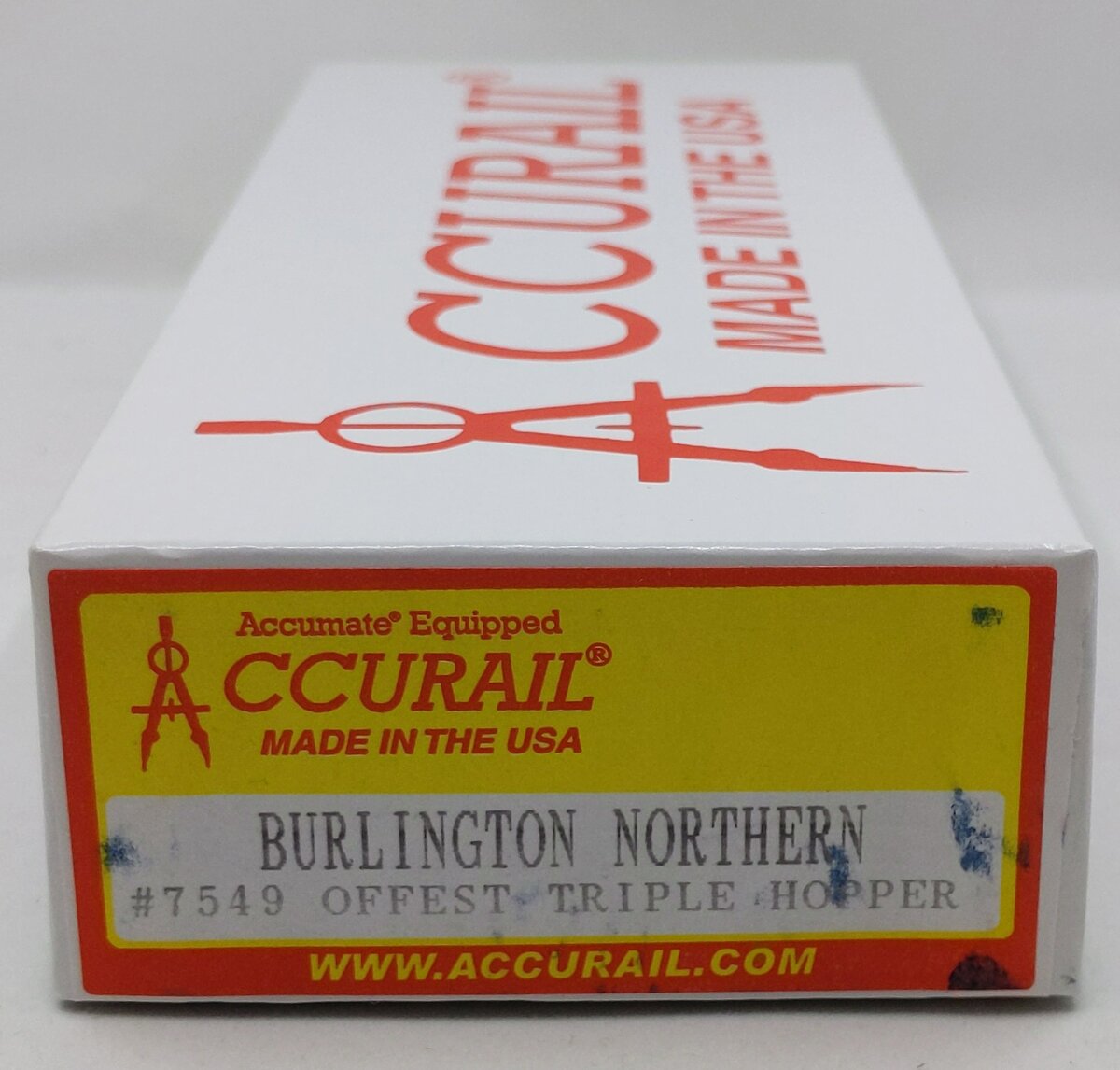 Accurail 7549 HO Scale Burlington Northern Offset Triple Hopper (Road #: 517365)