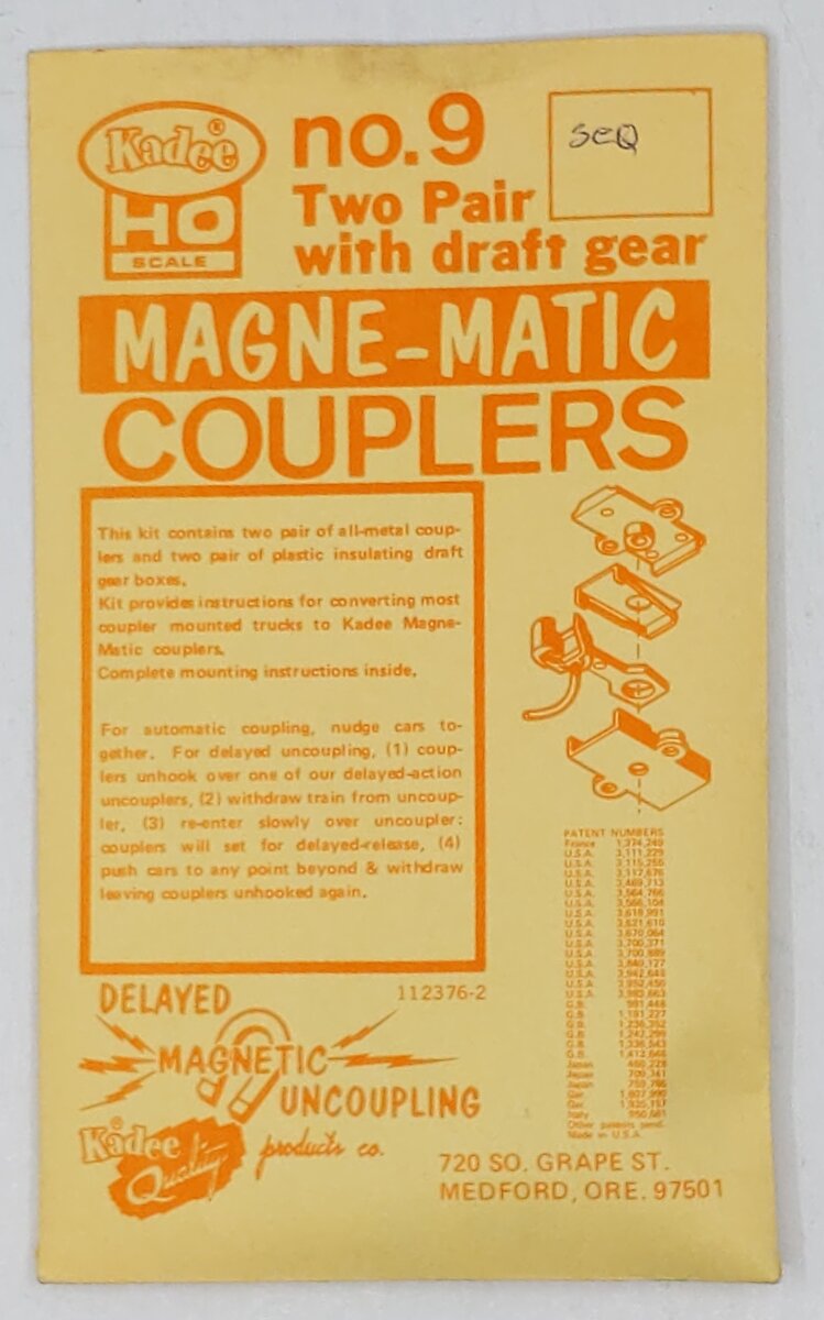 Kadee 9 HO Scale Magne-Matic Couplers Two Pair - with Draft Gear Kit