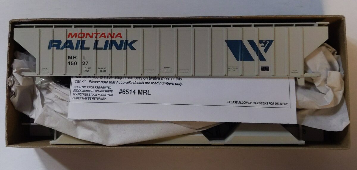 Accurail 6514 HO Montana Rail Link Pullman Standard 3Bay Covered Hopper Kit