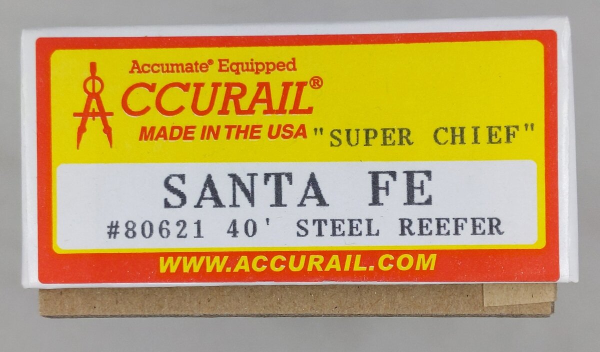Accurail 80621 HO Scale Santa Fe 40' Steel Reefer Road #: 33821