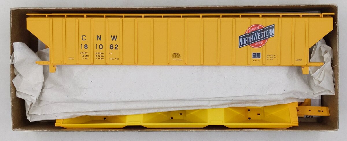 Accurail 80641 HO Chicago & North Western P-S 4750 Grain Hopper-#181062