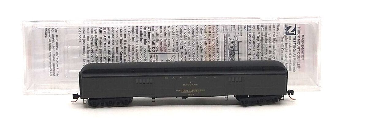 Micro-Trains 14700040 N Scale ATSF 70' Express Baggage Car #1809