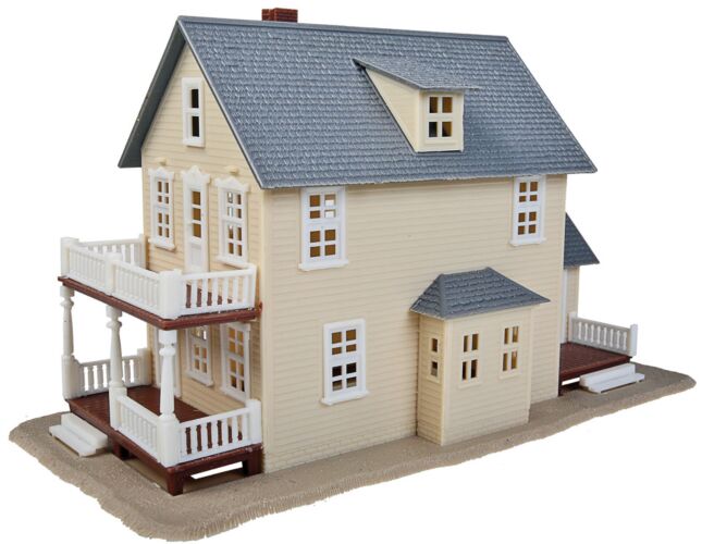Walthers 931-901 HO Scale Two-Story House Plastic Building Kit