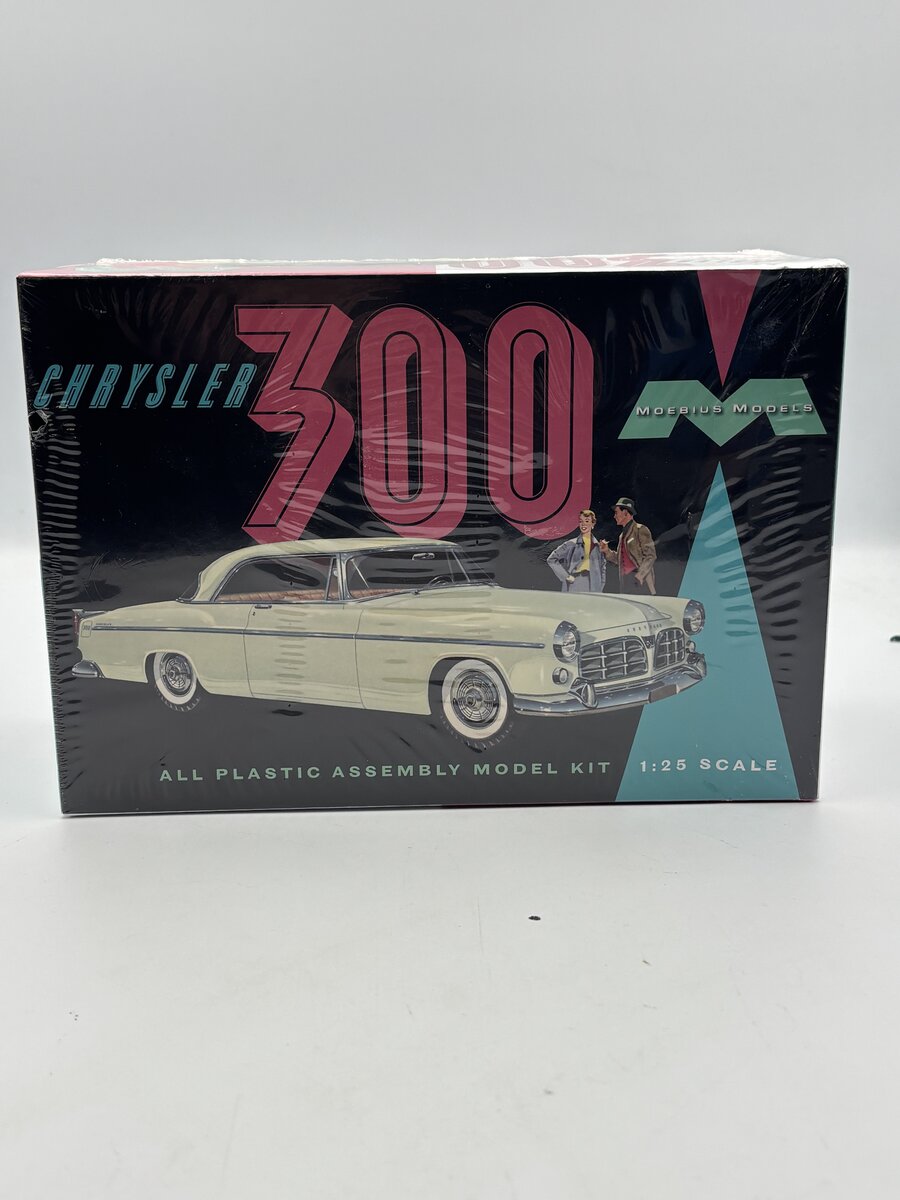 Moebius Models 1201 1:25 1955 Chrysler 300 Car