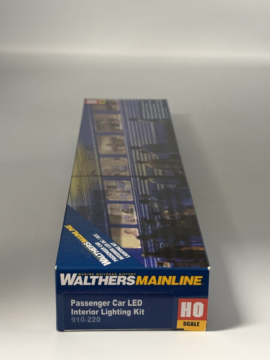 Walthers 910-220 HO Passenger Car Interior Constant-Intensity LED Lighting Kit