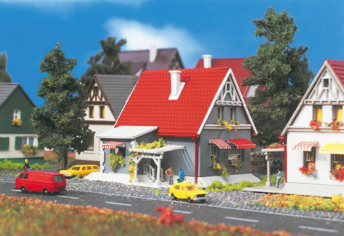 Vollmer 49572 Z Gray House Building Kit w/Red Roof