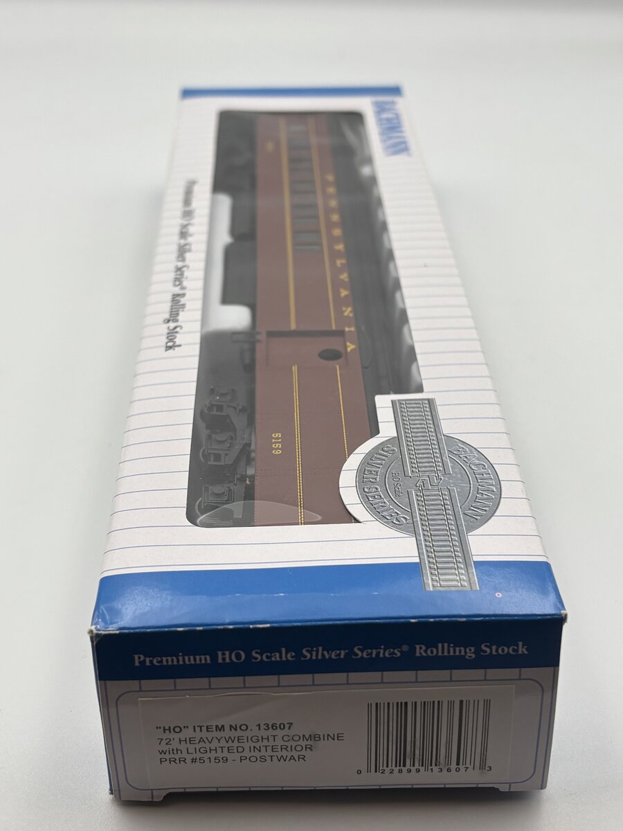 Bachmann 13607 HO PRR Postwar 72' Combine Car with Round Door Window #5159