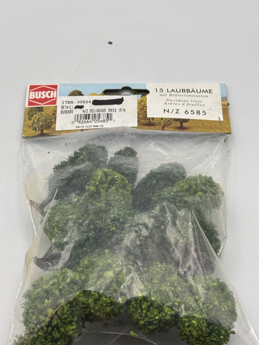 Busch 6585 N/Z Deciduous Trees (Set of 15)