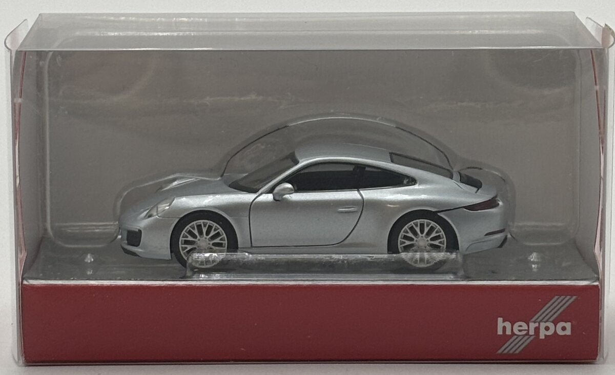 Herpa 038638 1:87 Porsche 911 Carrera 4S, Rhodium Silver Metallic