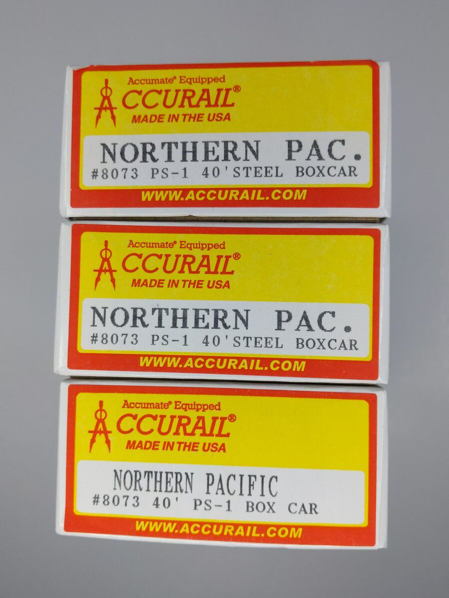 Accurail 8073 HO Scale Northern Pacific 40' PS-1 40' Steel Boxcar Set (Set of 3)