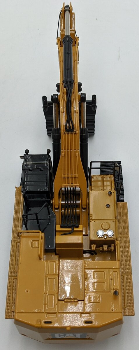 DieCast Masters 85284 1:50 Caterpillar 390F LME Hydraulic Tracked Excavator