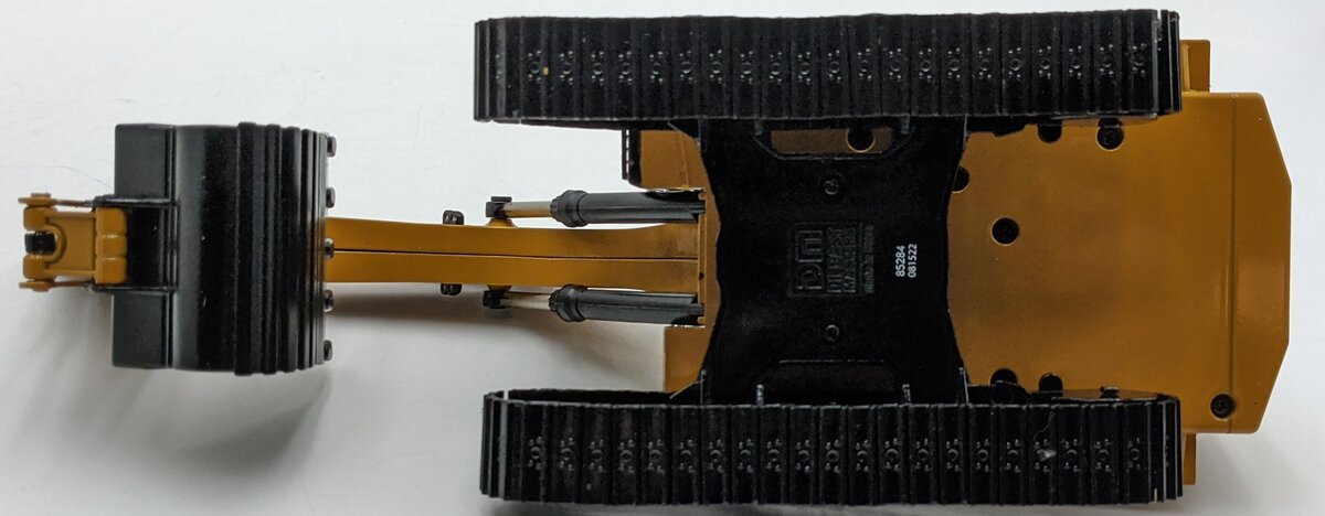 DieCast Masters 85284 1:50 Caterpillar 390F LME Hydraulic Tracked Excavator