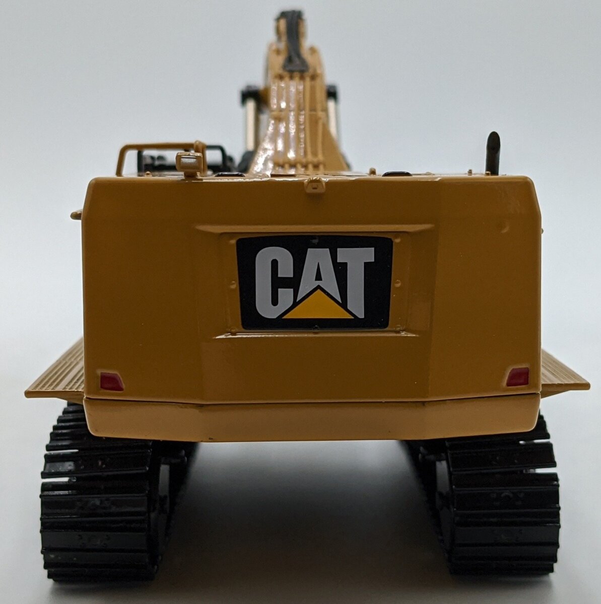 DieCast Masters 85284 1:50 Caterpillar 390F LME Hydraulic Tracked Excavator