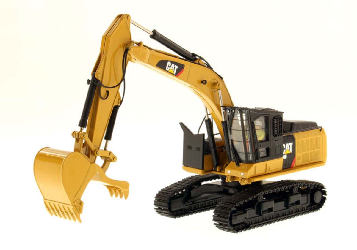 DieCast Masters 85923 1:50 Caterpillar 568 Road Builder Configuration Model