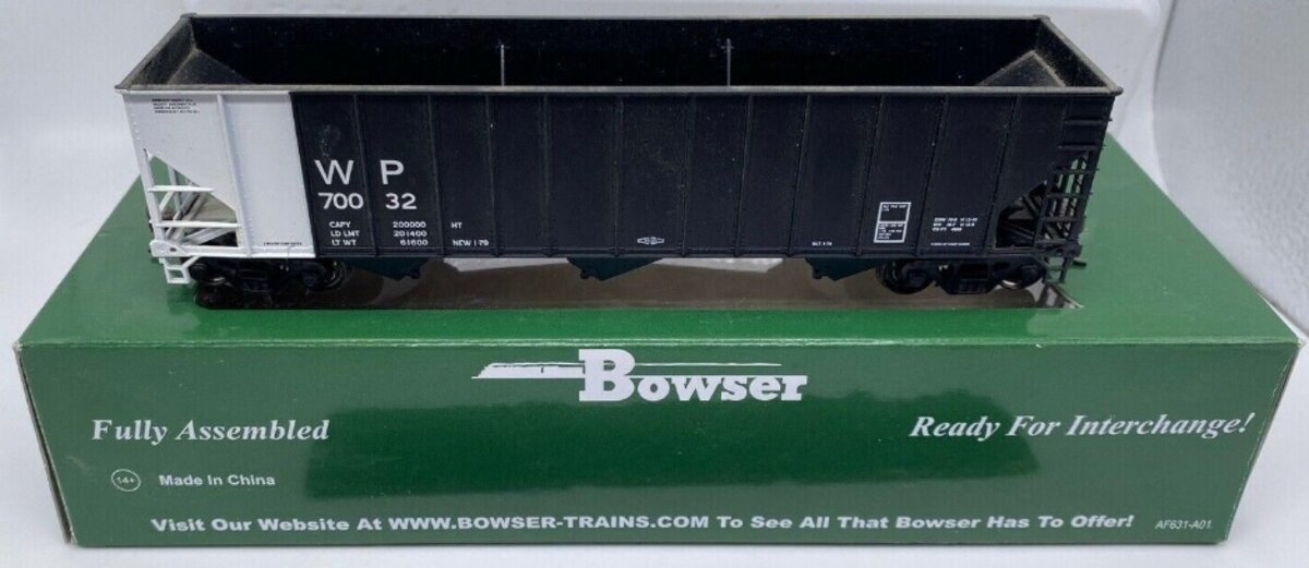 Bowser 41540 HO Western Pacific White Rotary End 100 Ton Hopper Car Kit # 70032