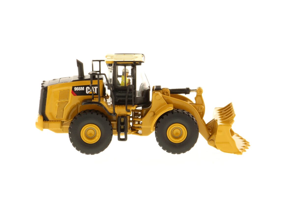 DieCast Masters 85948 1:87 Caterpillar 966M Wheel Loader Diecast Model