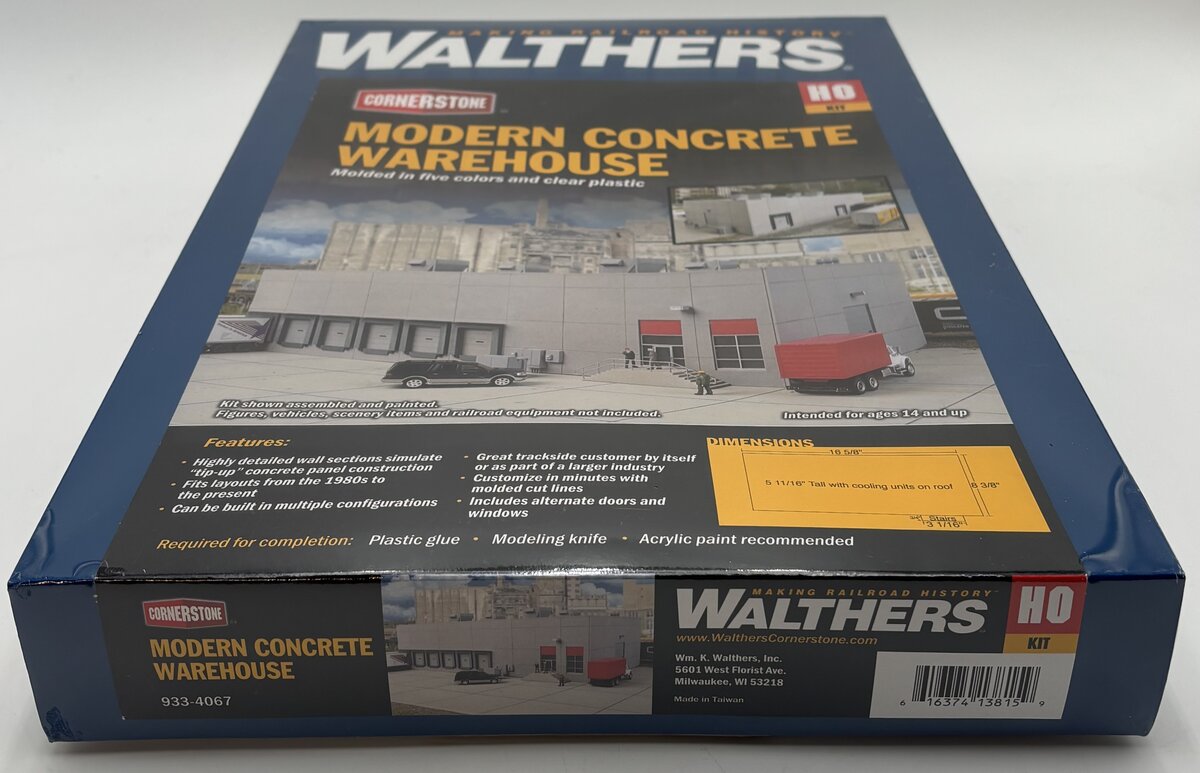 Walthers 933-4067 HO Modern Concrete Warehouse Kit