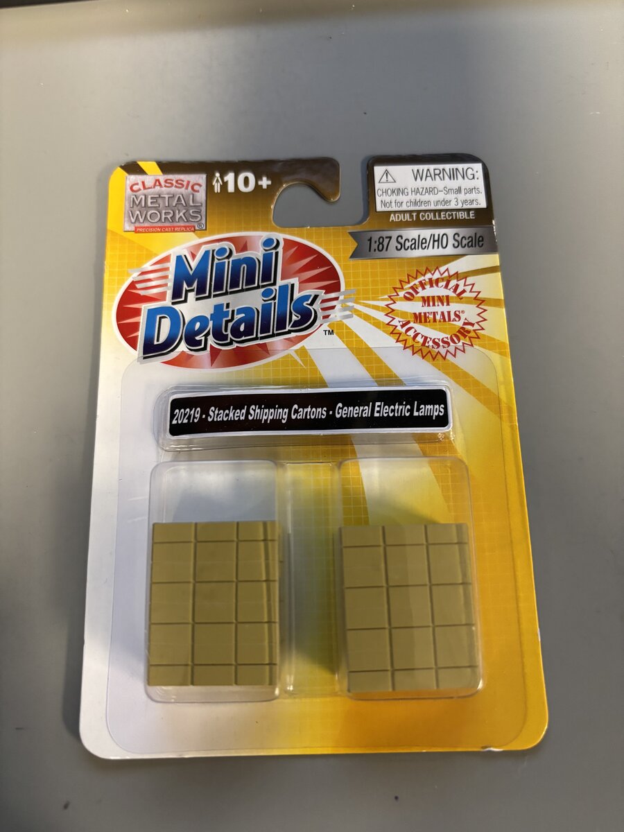Classic Metal Works 20219 HO Mini Details Stacked Shipping Cartons (Pack of 2)