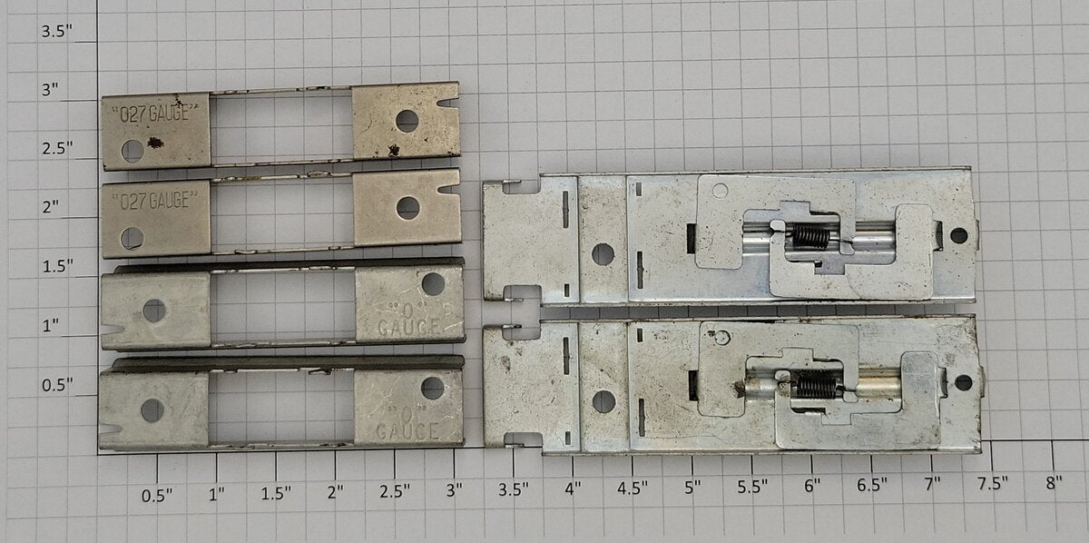 Lionel 3424-100 O Gauge Low Bridge Signal Set in Separate Sale Box