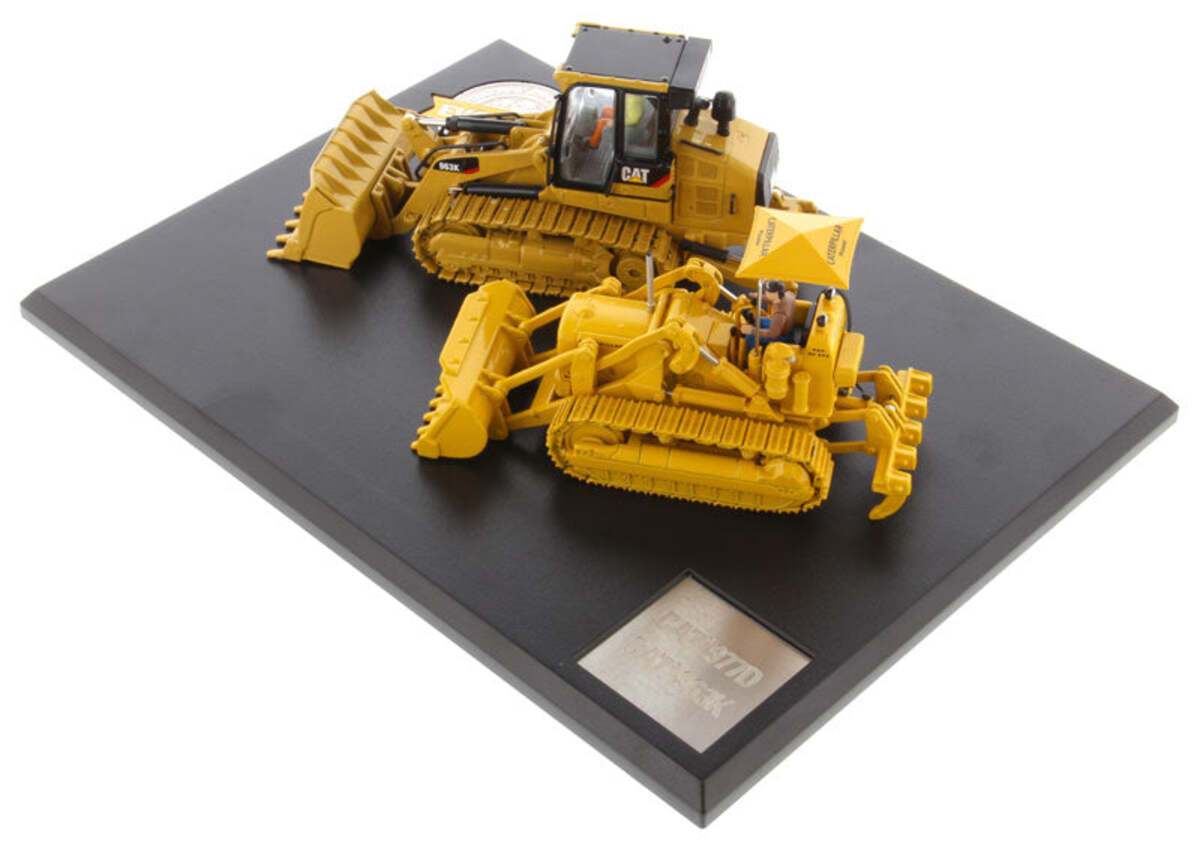 DieCast Masters 85559 1:50 Caterpillar 977 Track Loader and 963K Track Loader