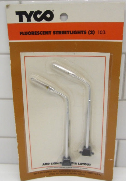 Tyco 103 HO Scale Street Lights Fluorescent (Pack of 2)