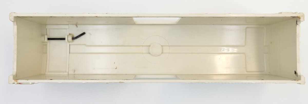 Lionel 3472-61 White Automatic Refrigerated Milk Car Body Shell Assembly