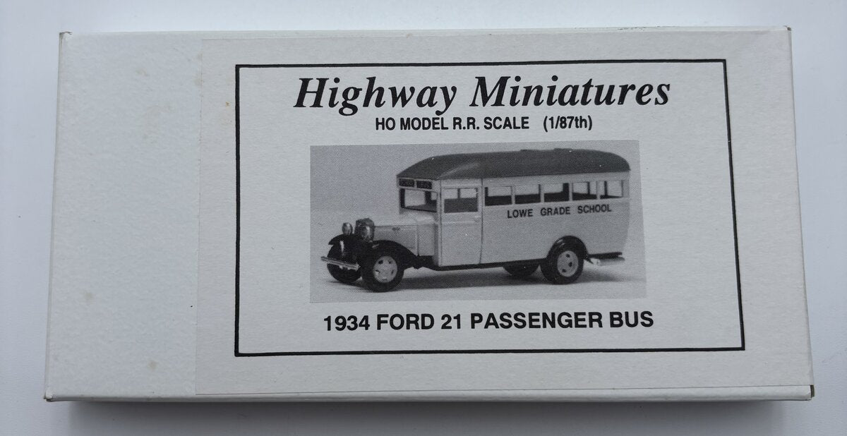 Jordan Products 360-229 HO Highway Miniatures 1934 Ford School Bus Plastic Kit