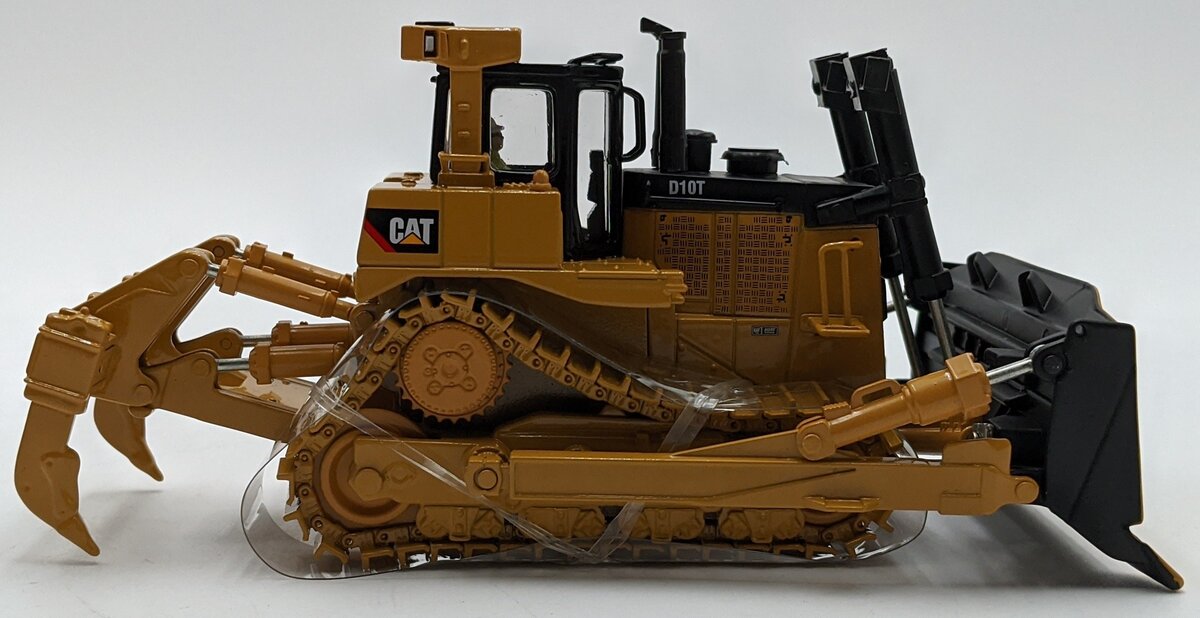 DieCast Masters 85158C 1:50 Core Classics Series Caterpillar D10T Dozer