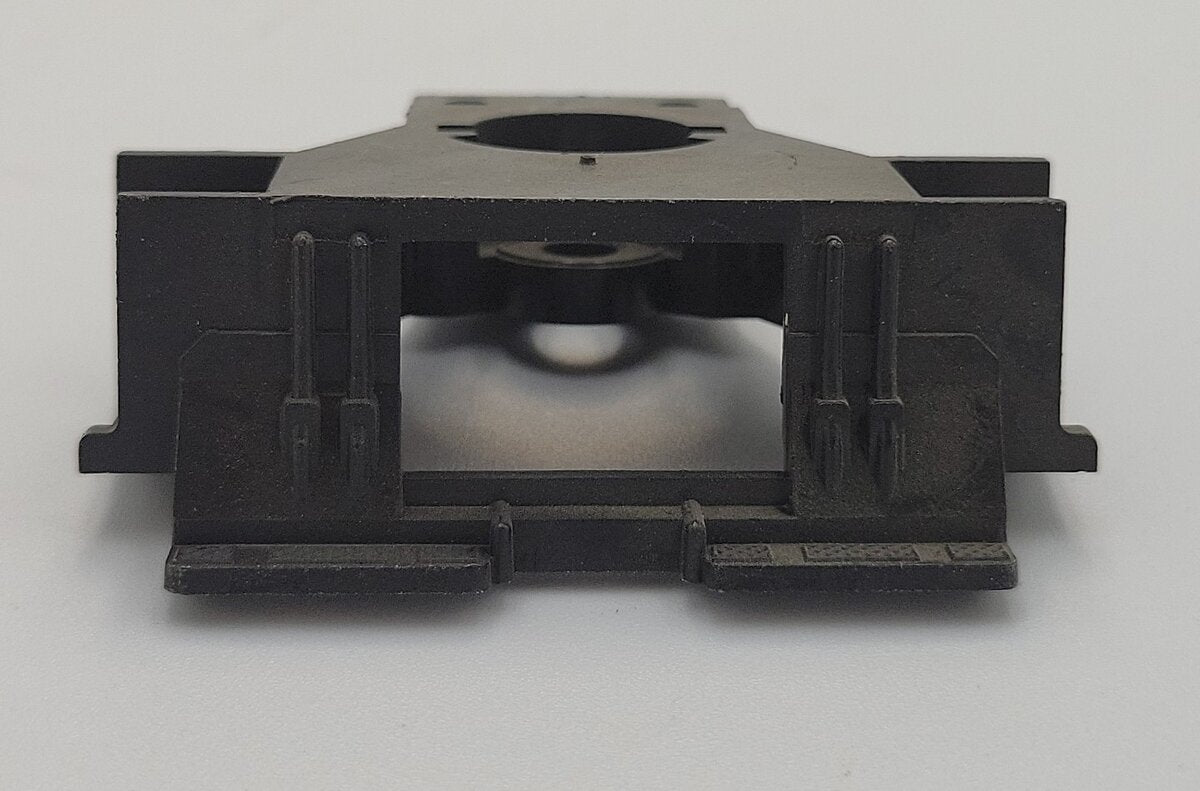 Lionel 2328-65 O Gauge Plastic Diesel 3-Step Closed Top Pilot w/ Brake Lines