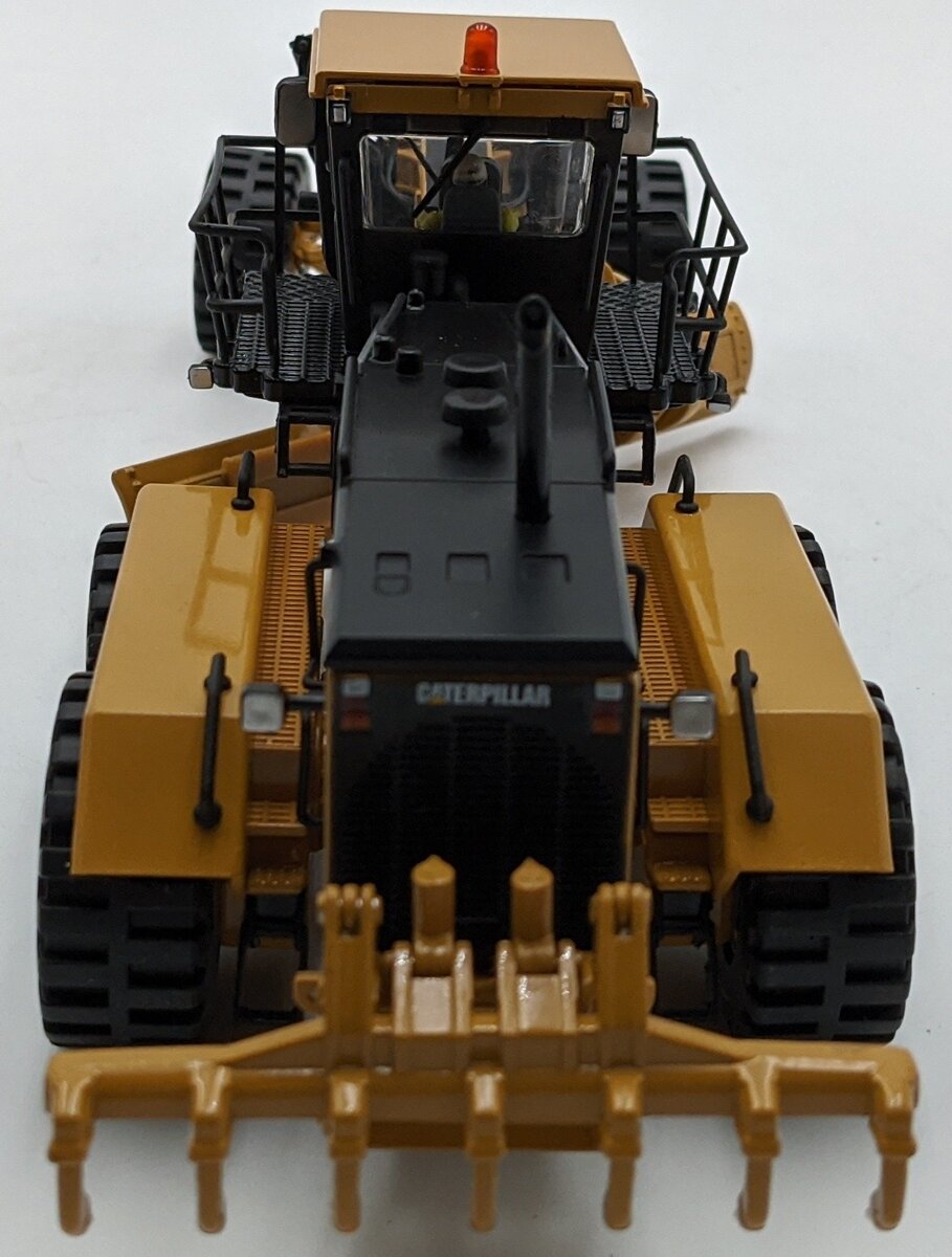 DieCast Masters 85264C 1:50 Core Classics Series Caterpillar 24M Motor Grader